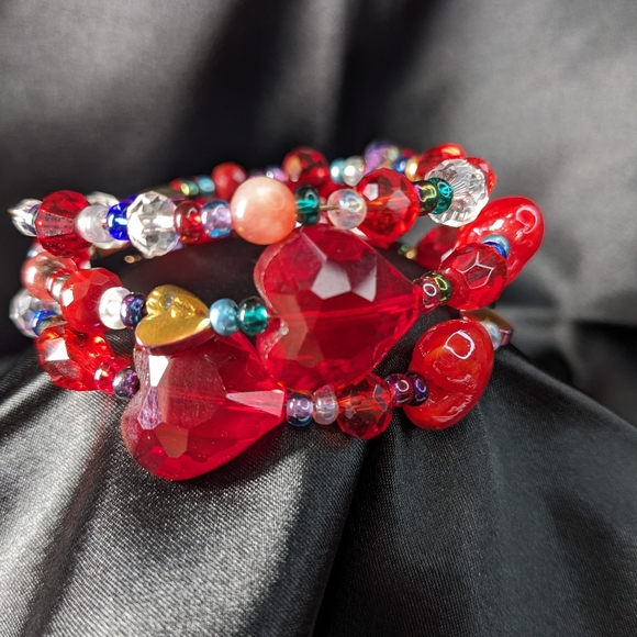 Red Hearts & Hematite Beads Bracelet Crystals Glass Beads Handmade Artisan Bling - Picture 7 of 12